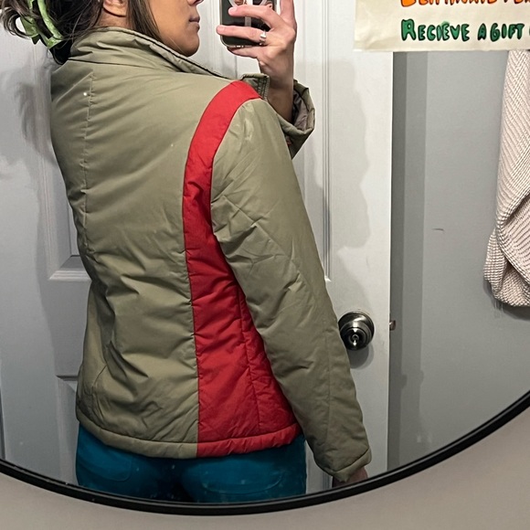 Vintage Prada Puffercoat - Picture 4 of 7